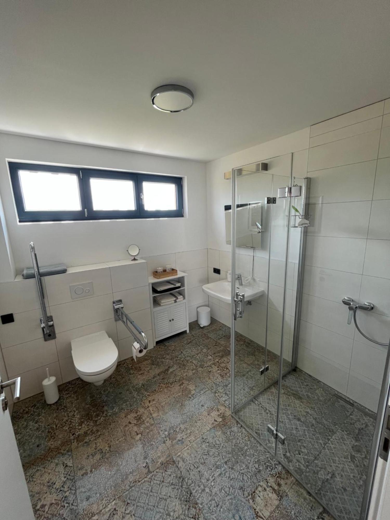 Moderne Barrierefreie Wohnung Auf Dem Land Bei Neuruppin Lichtenberg  Экстерьер фото